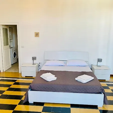 Inneapolis. Nel Cuore Della Citta Apartment Neapel