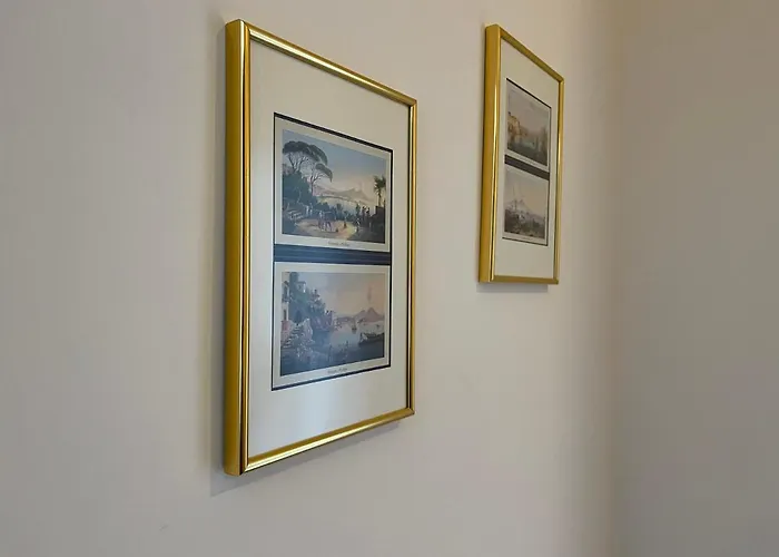 Apartment Inneapolis. Nel Cuore Della Citta Neapel