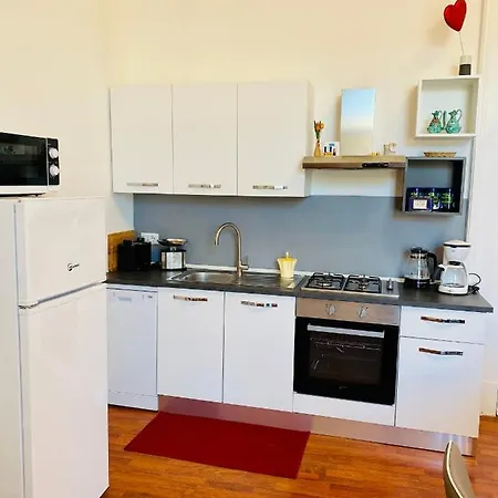 Inneapolis. Nel Cuore Della Citta نابولي